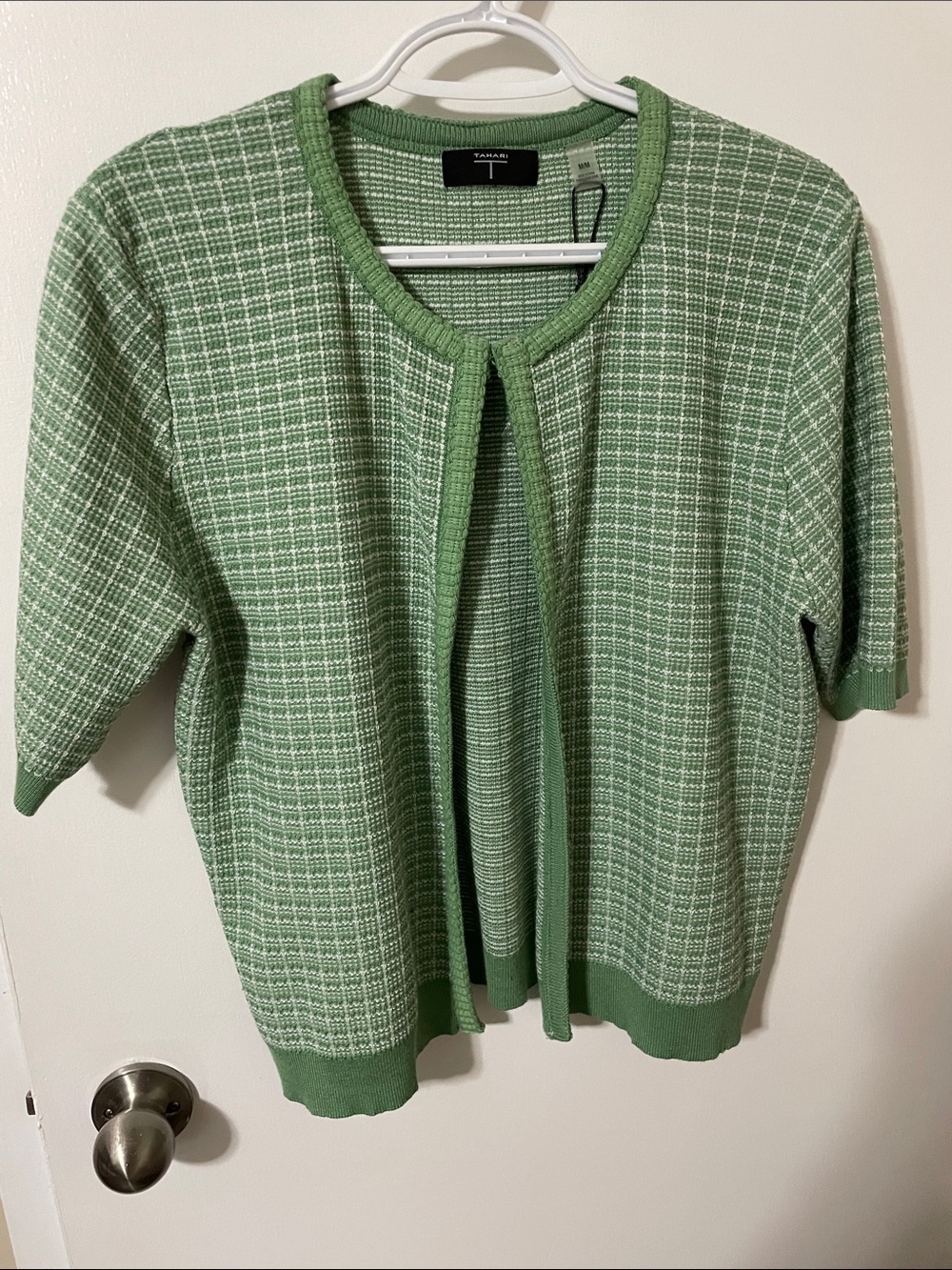 Nwt’s Tahari Green Short Sleeve Cardigan Size Medium